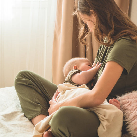 Breastfeeding Versus Formula Feeding - Fancy Nursery