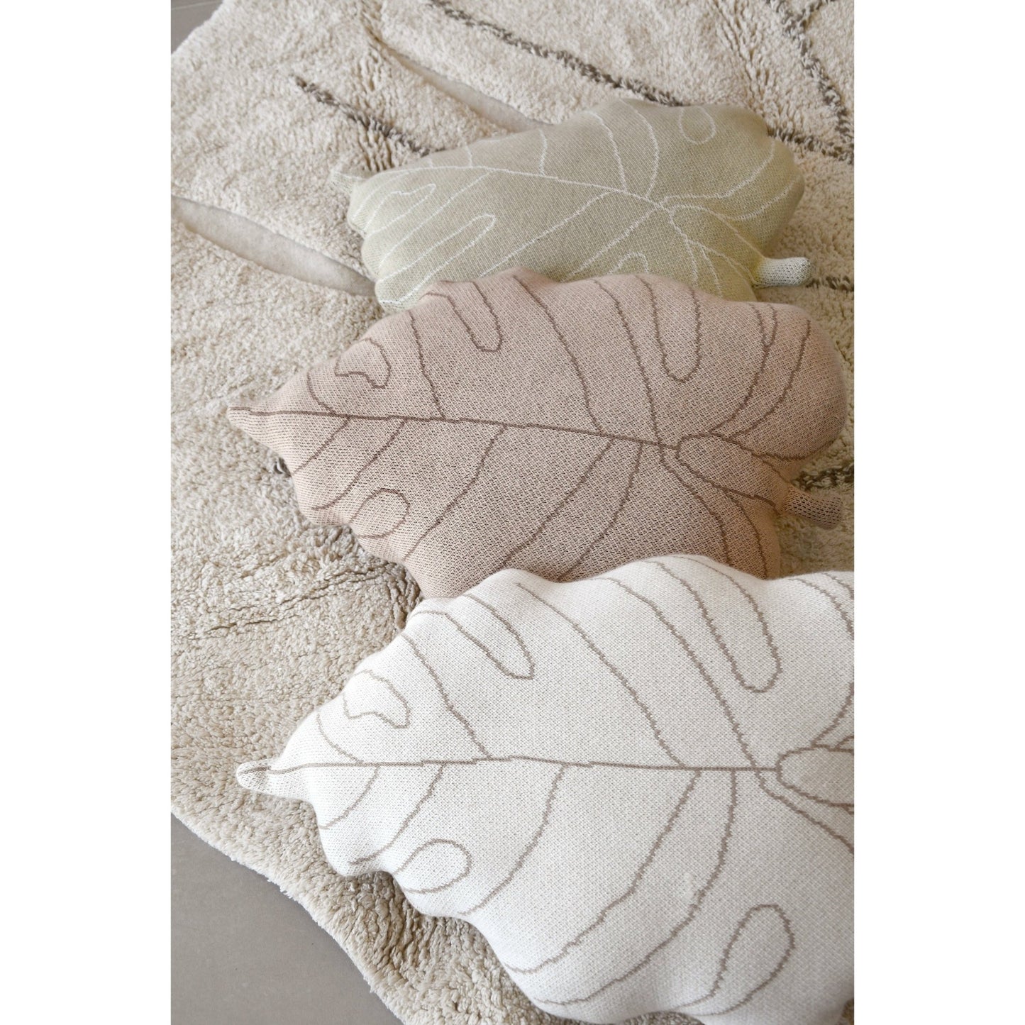 Lorena Canals Washable Knitted cushion Baby Leaf Rose Beige - Fancy Nursery